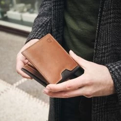 Lucleon Lincoln | Tan Leather RFID-Blocking Wallet -MEN WALLETS store 18152 scaled