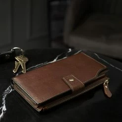 Collin Rowe Vintage Brown RFID Leather Wallet -MEN WALLETS store rst megashoot wall 1 12553 1 scaled
