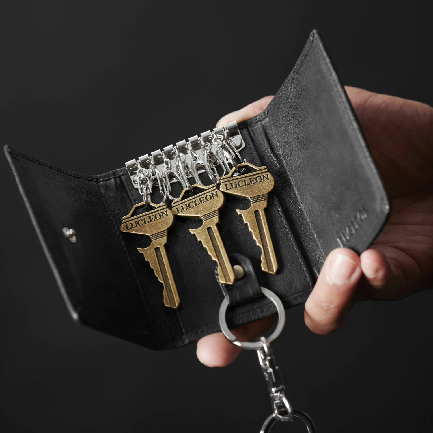 Lucleon Montreal | Black RFID Leather Key Holder 3 Lucleon Montreal | Black RFID Leather Key Holder - Image 3