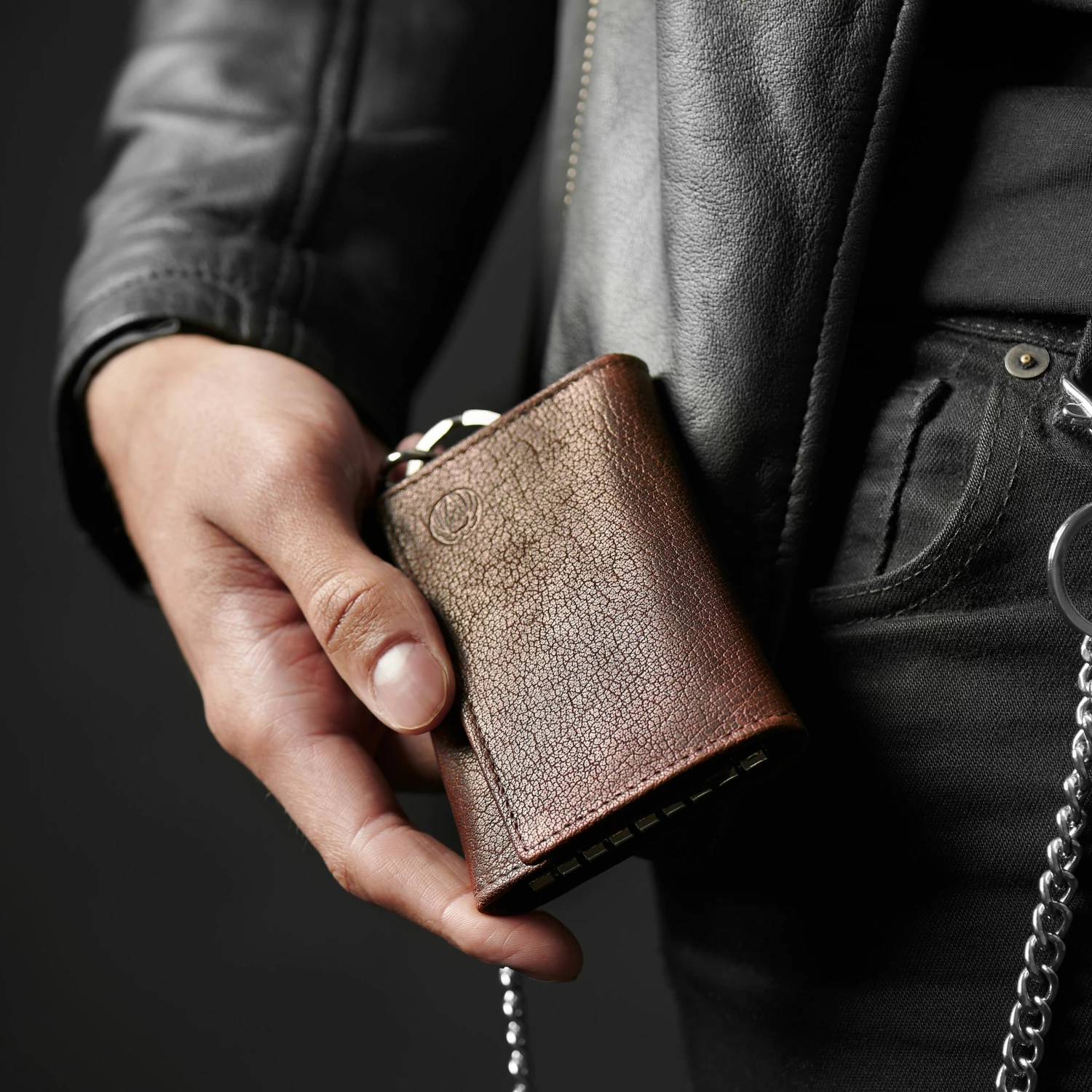 Lucleon Montreal | Tan RFID Leather Key Holder 4 Lucleon Montreal | Tan RFID Leather Key Holder - Image 4